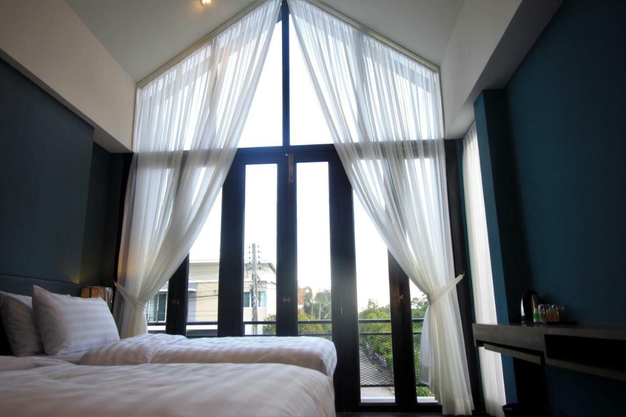 The Nichehome Waterside Living 3*