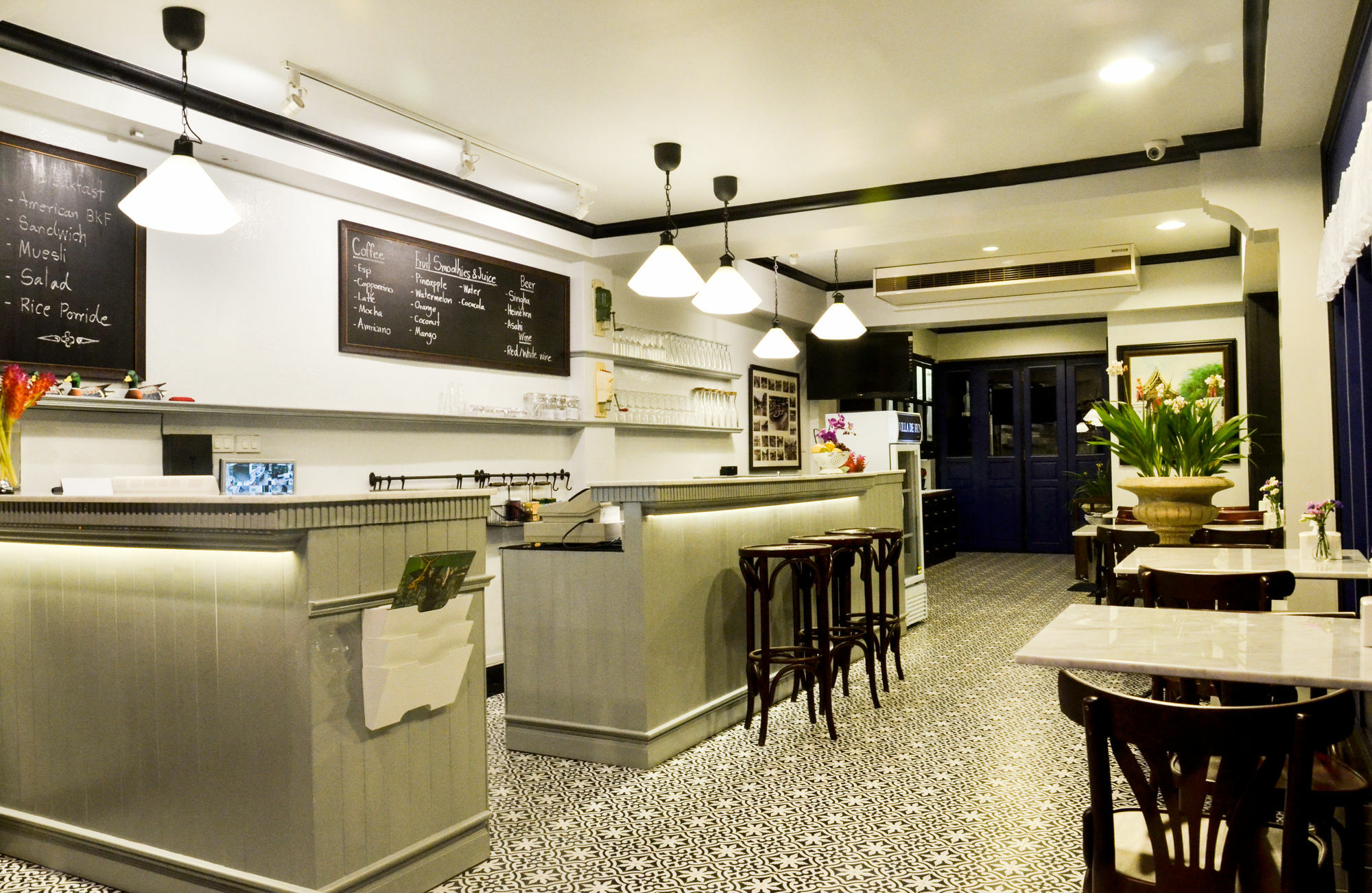 Oyo 899 De Hun Hotel 3*