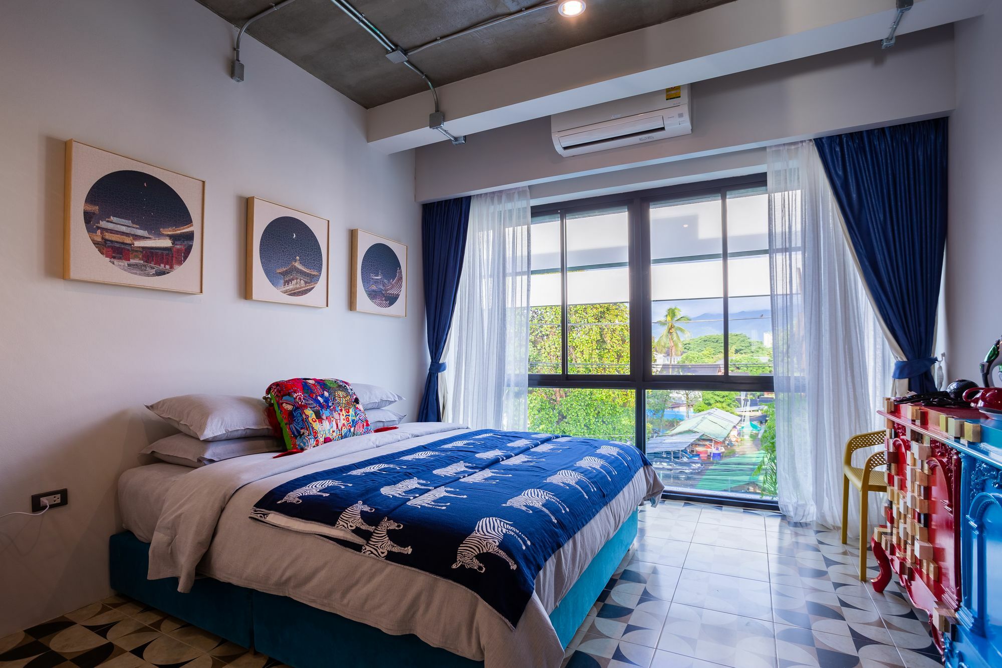 River Art Hotel 3*