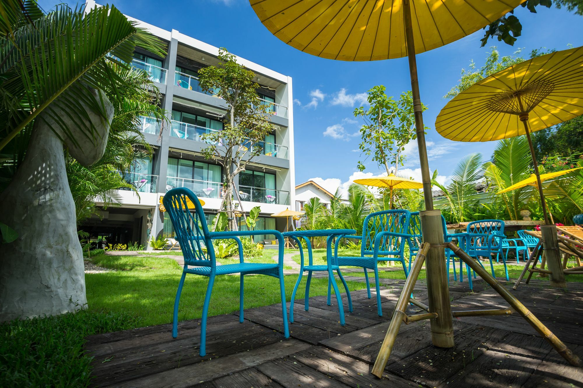 River Art Hotel 3*