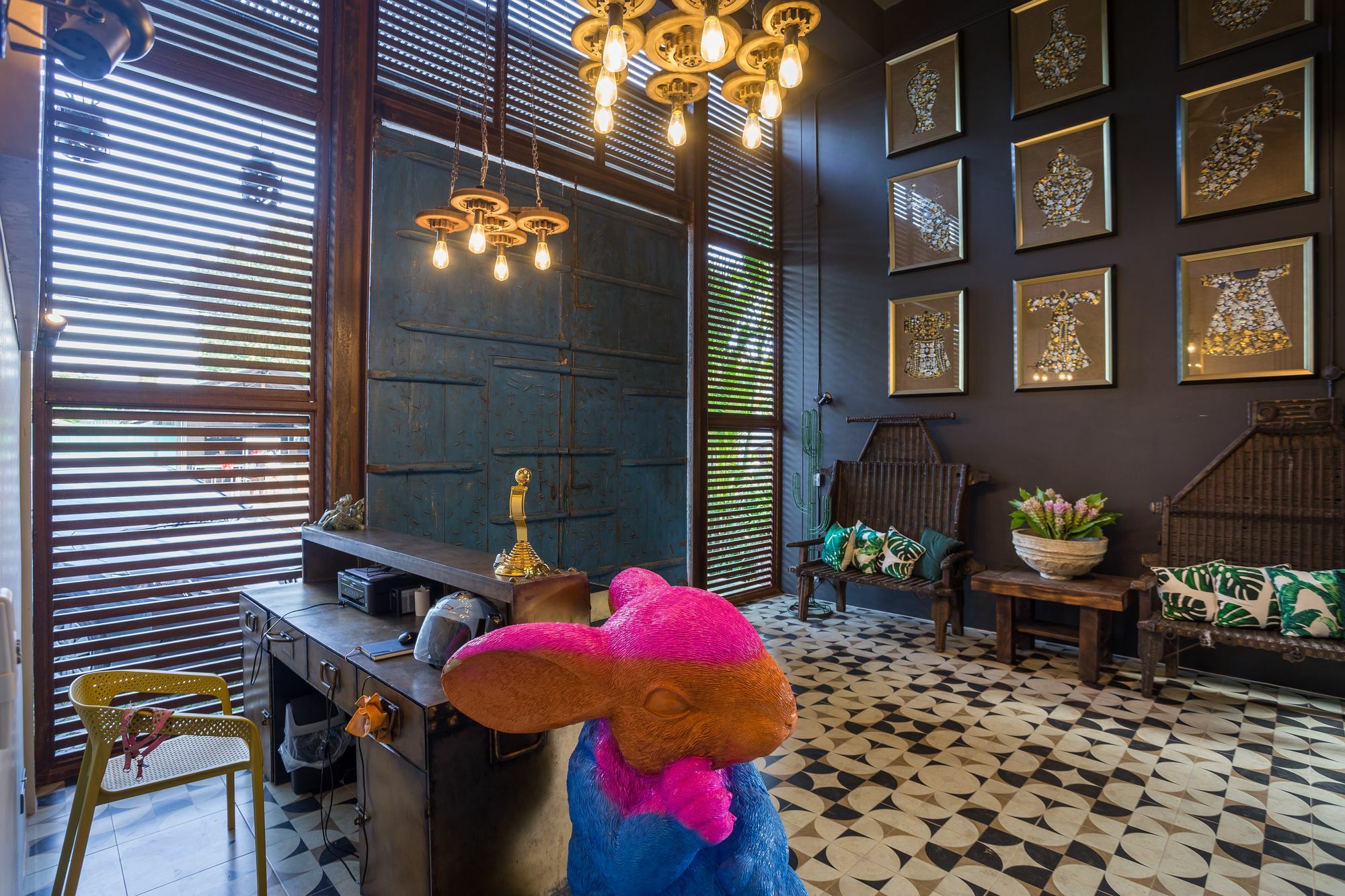 River Art Hotel