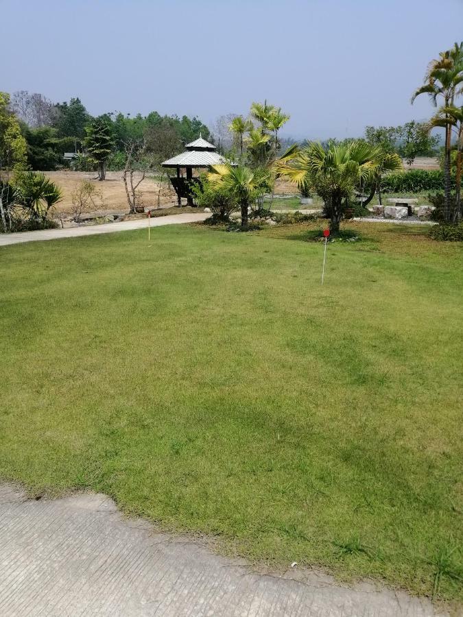 Villa Heanmaeloung Resort. *