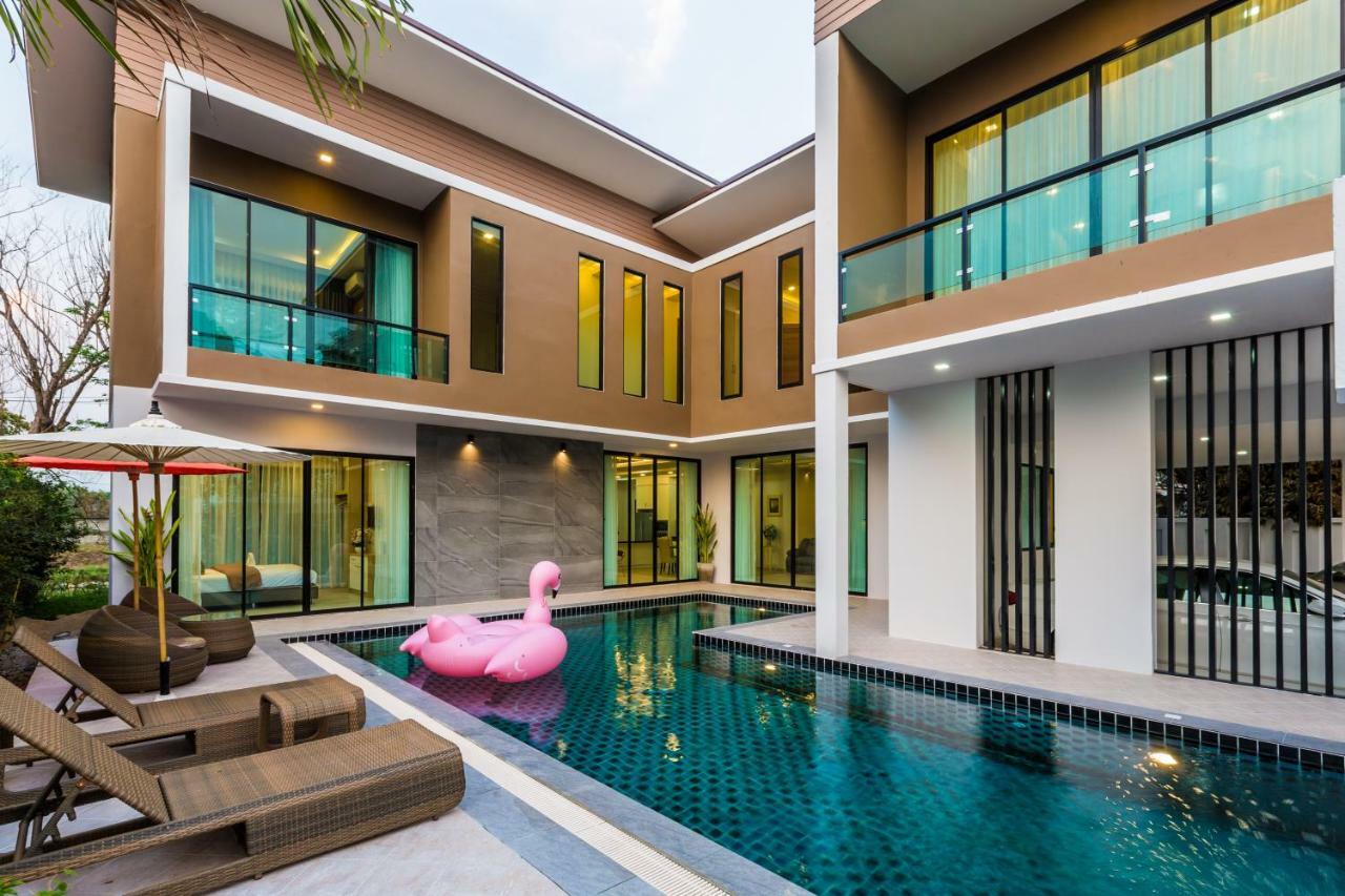 Villa Pim Vvip Pool