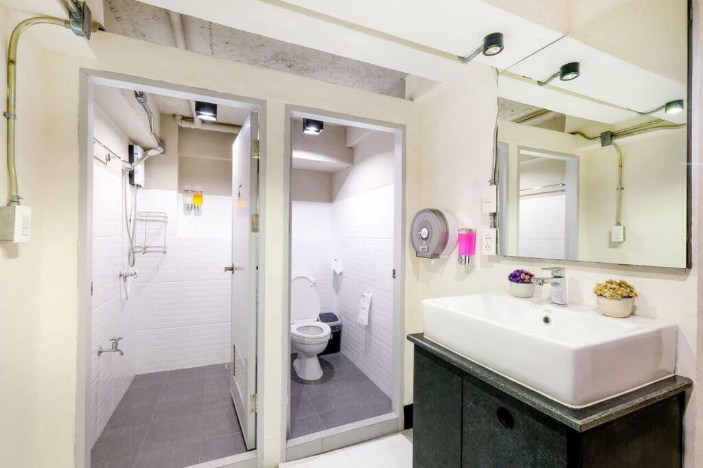 Salee Hostel *