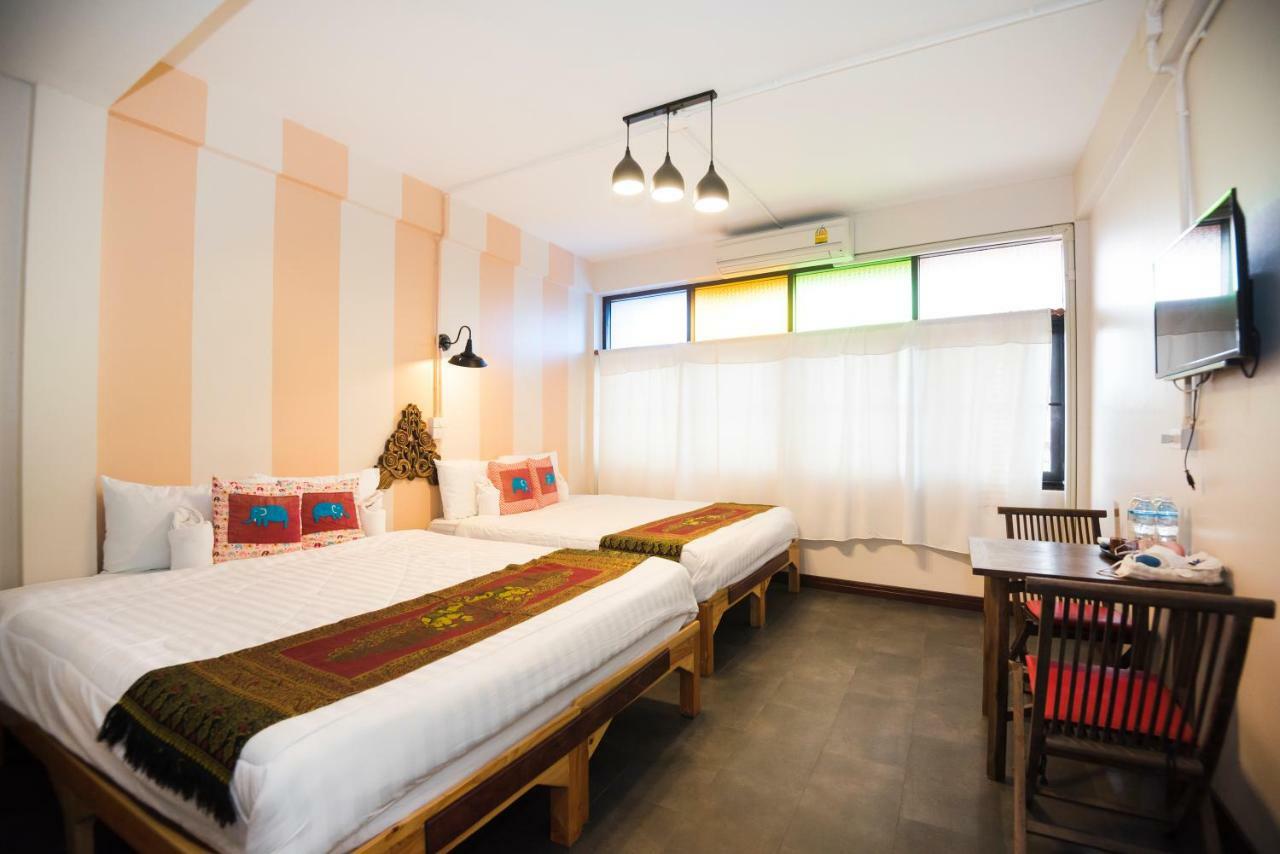 At Phra Sing Retro Hotel