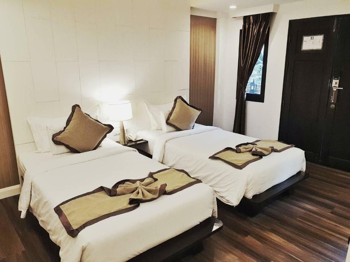 Floral Ayatana Resort 4*