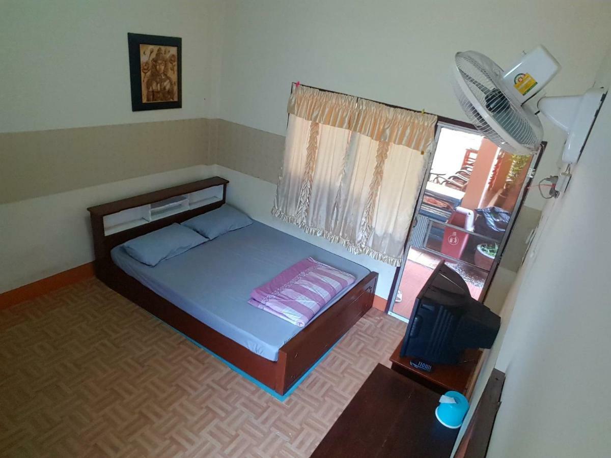 Hug Chang House 2*