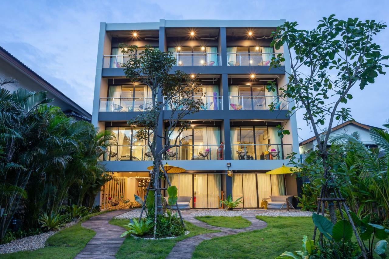 River Art Hotel 3*