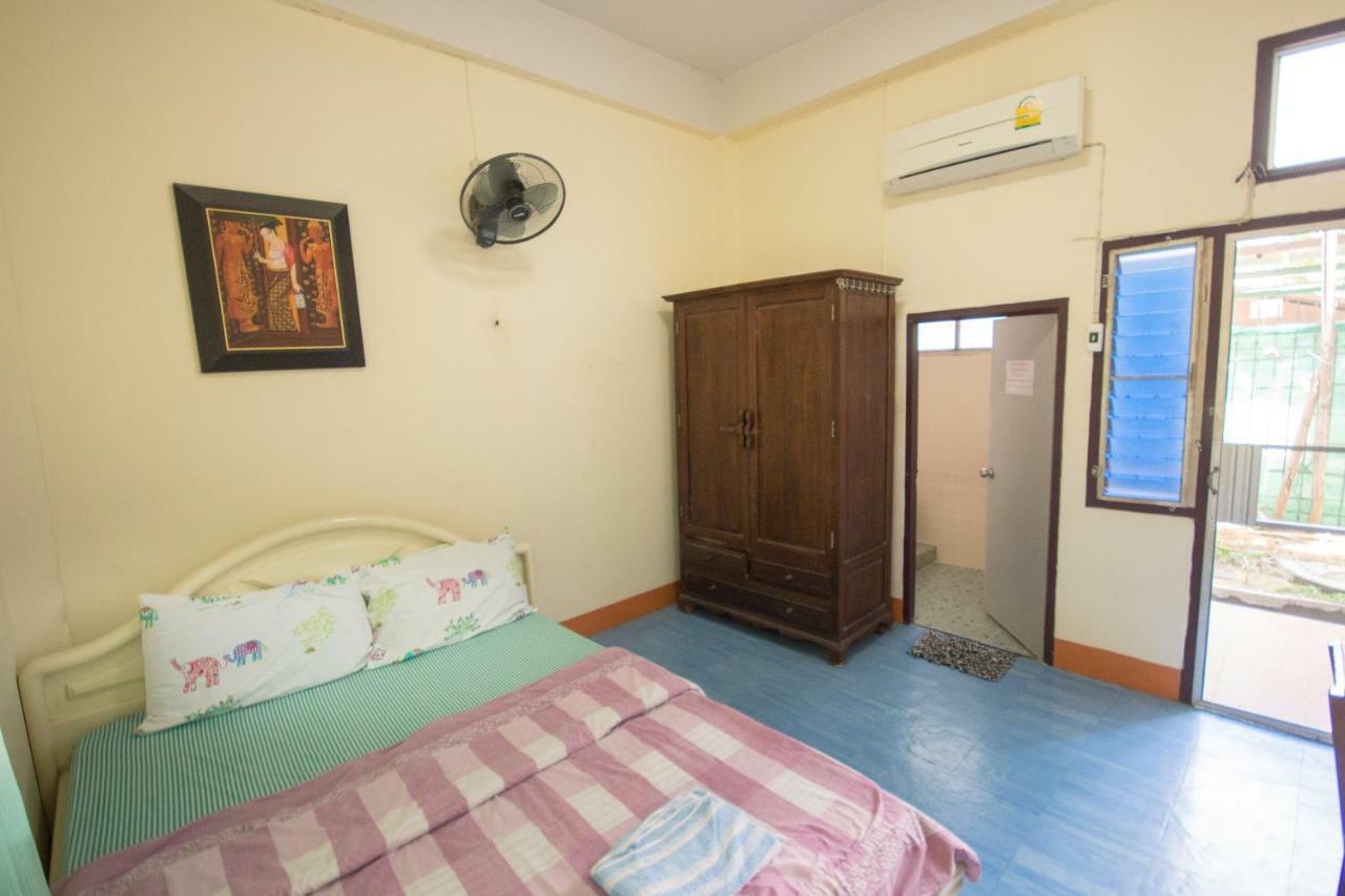 Hug Chang House Economy hotel 2*