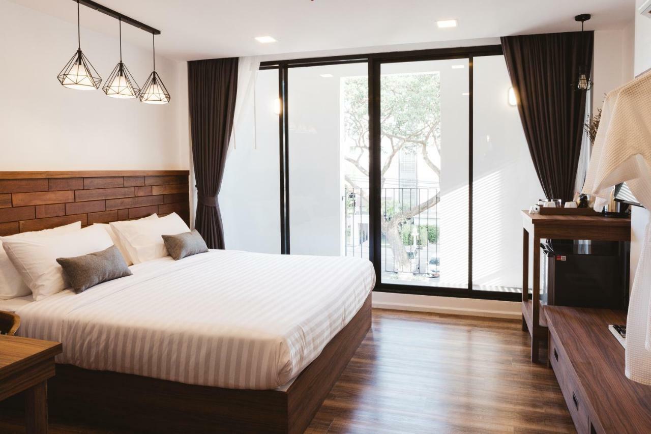 Zivi Nimman Hotel