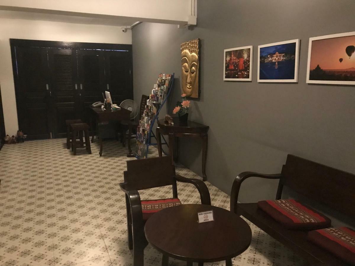 Baan Ploy In (adults Only) Hostel Chiang Mai