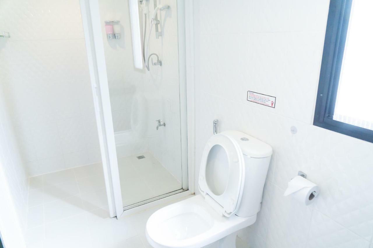 Baan Ploy In (adults Only) Hostel