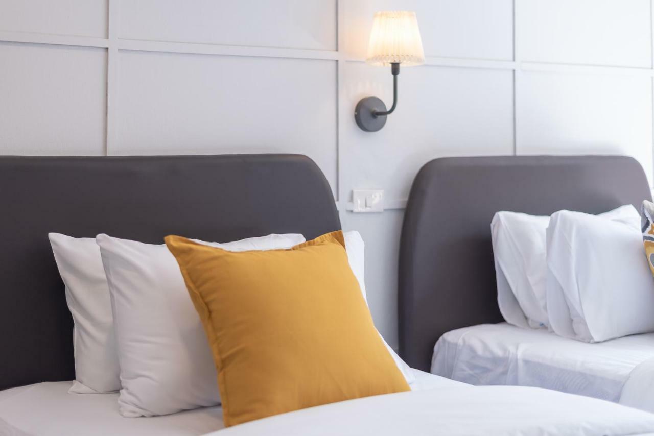 Hotel The Mellow Pillow @ Gate
