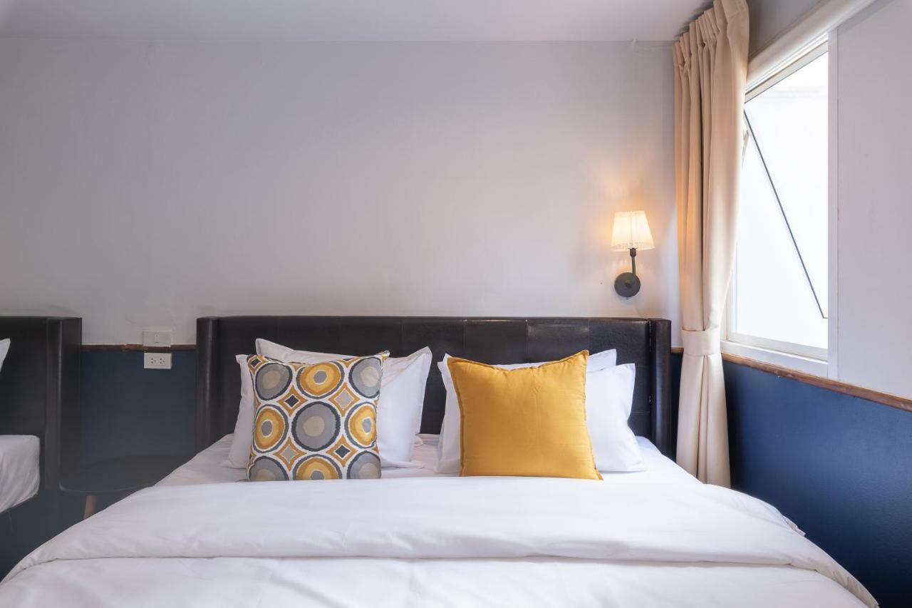 Hotel The Mellow Pillow @ Gate Chiang Mai