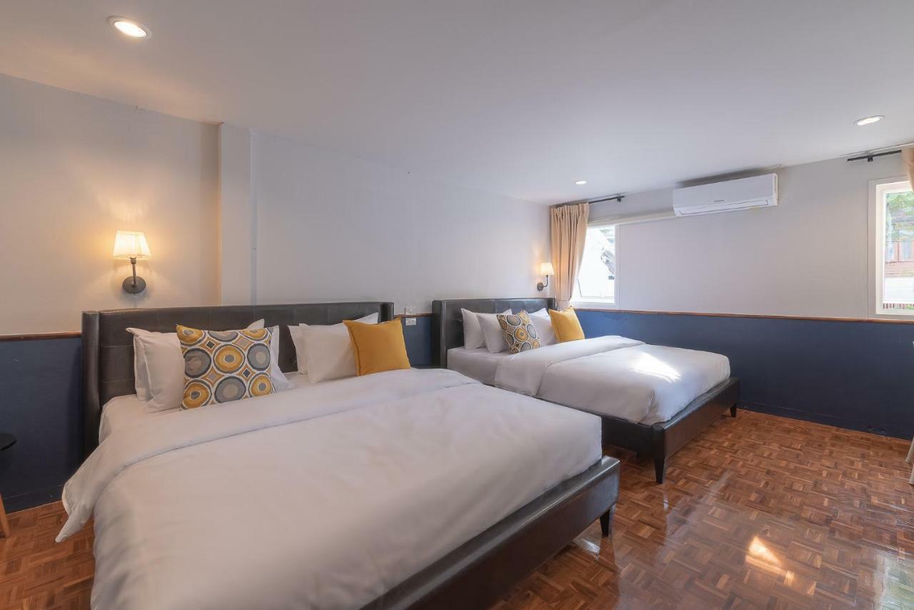 Hotel The Mellow Pillow @ Gate 3*