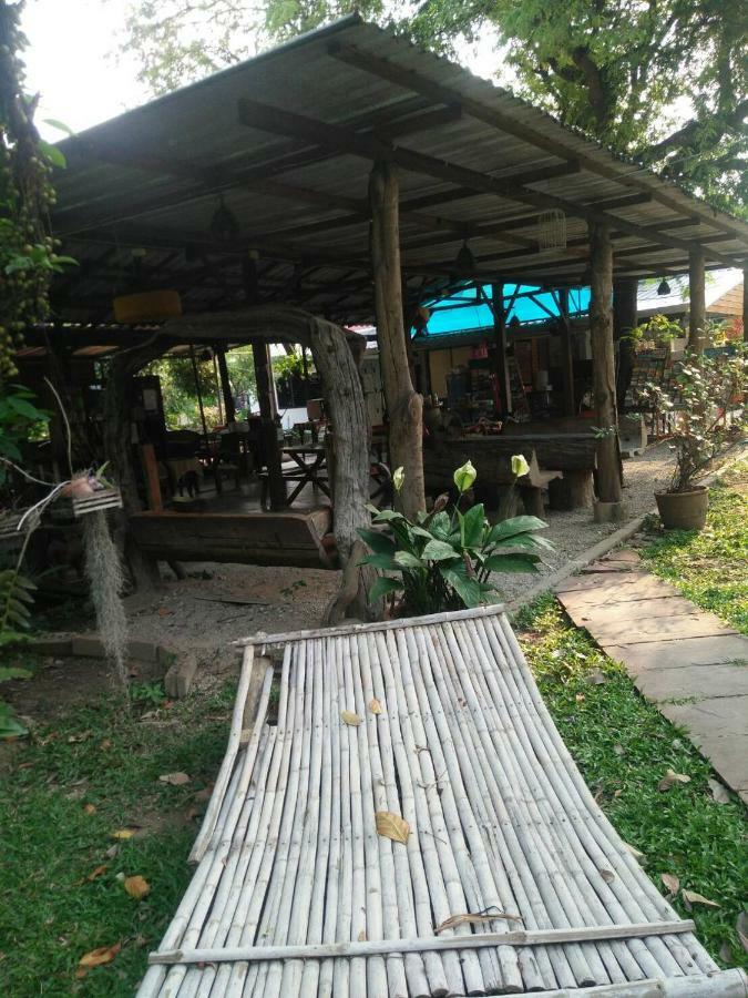 Gongkaew Huenkum *
