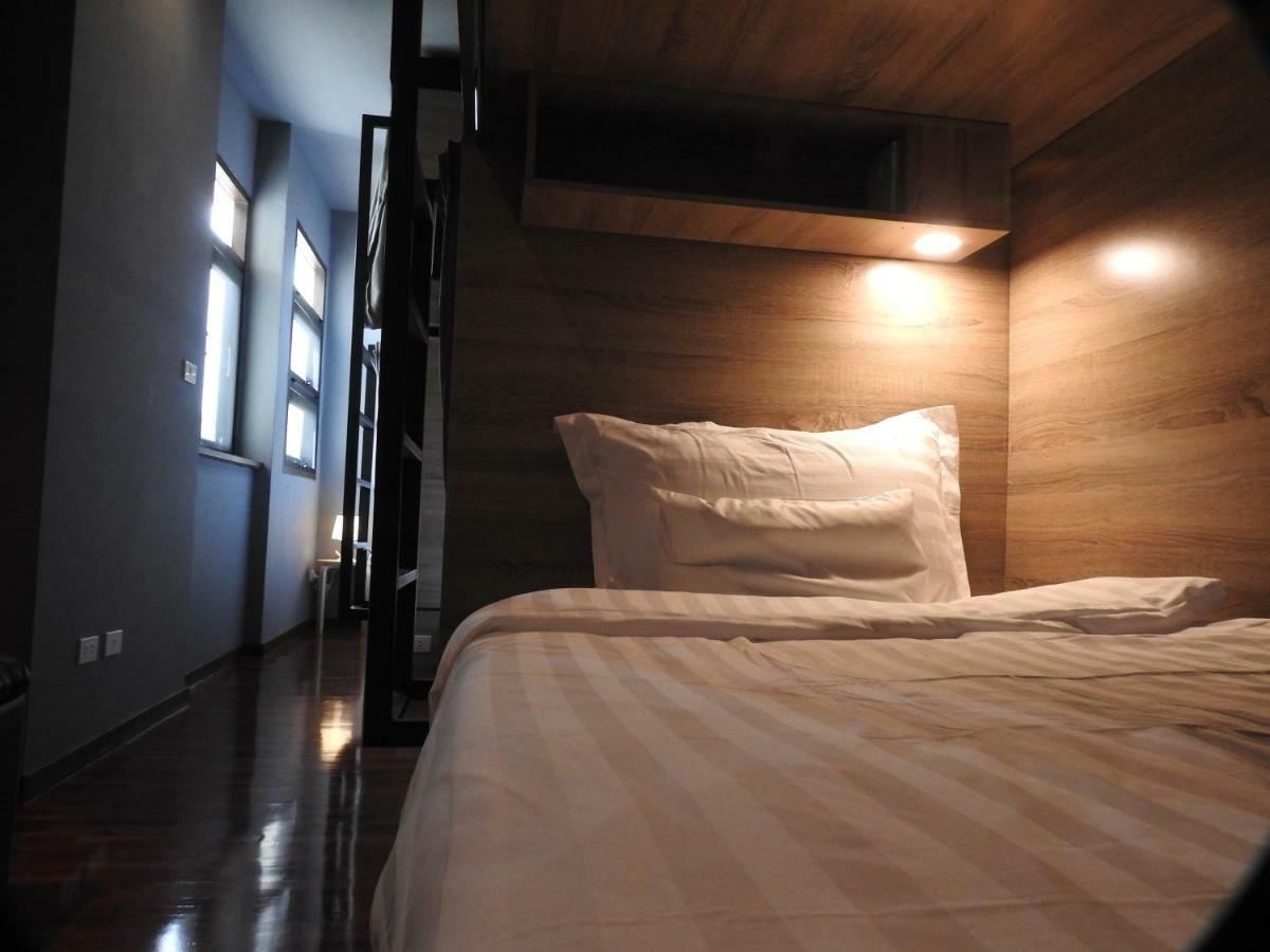 Hostel To Bed Poshtel