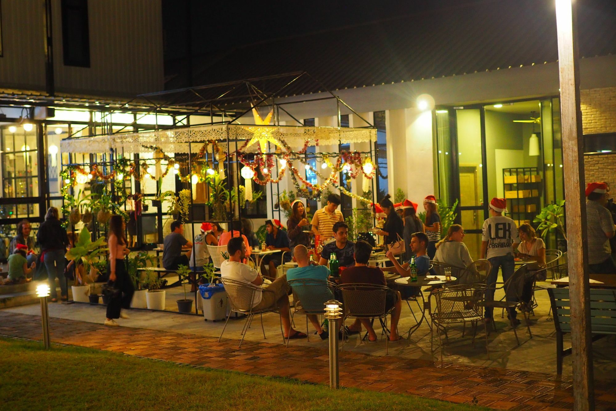 Sherloft & Hostel *