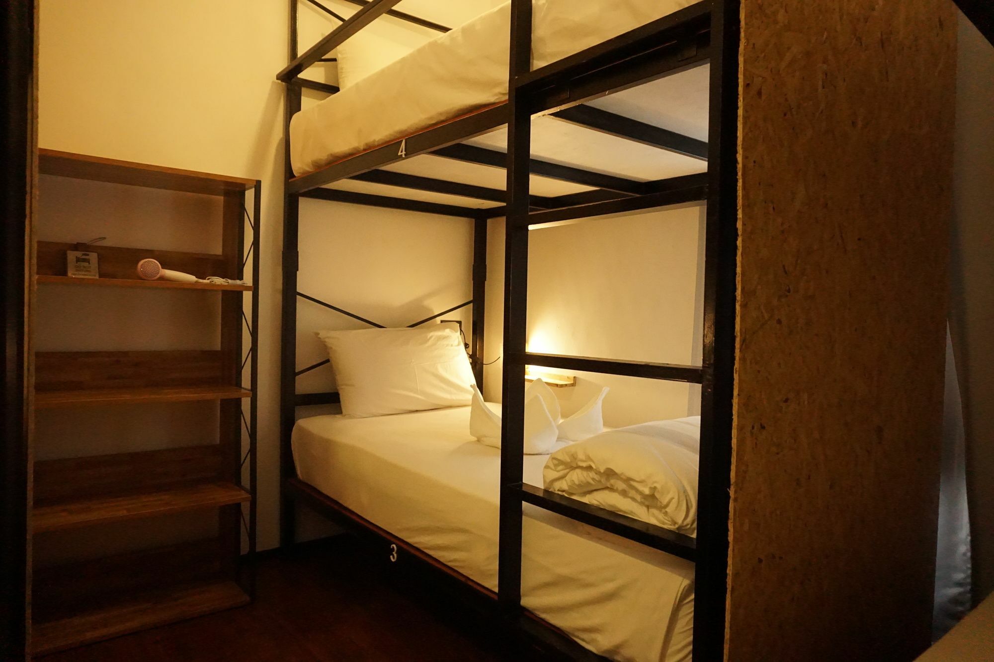 Hostel Sherloft & *