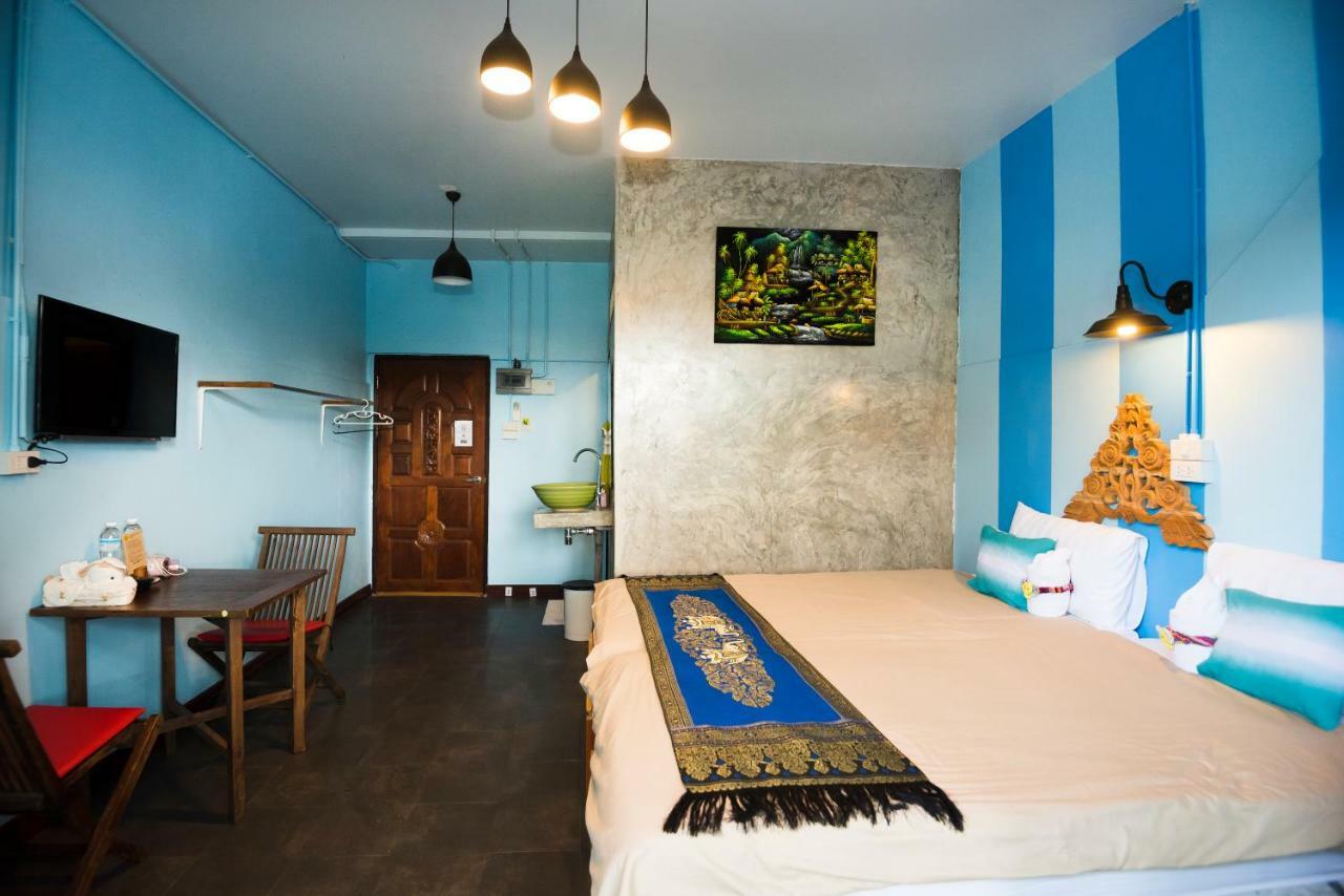 Hotel At Phra Sing Retro