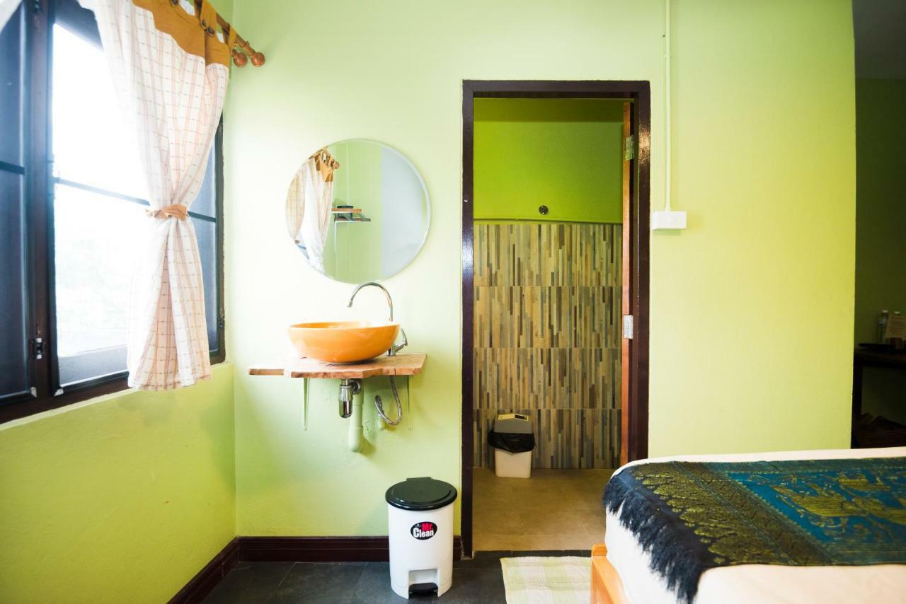 Hotel At Phra Sing Retro 2*