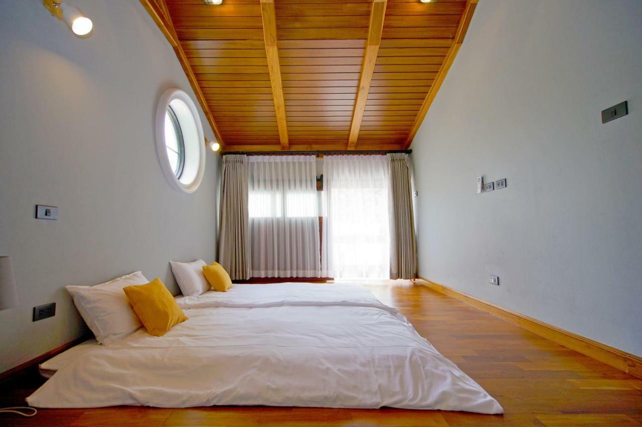 Yellow Pillow Village Hotel