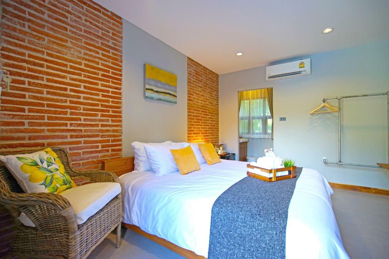 Hotel Yellow Pillow Village 3*