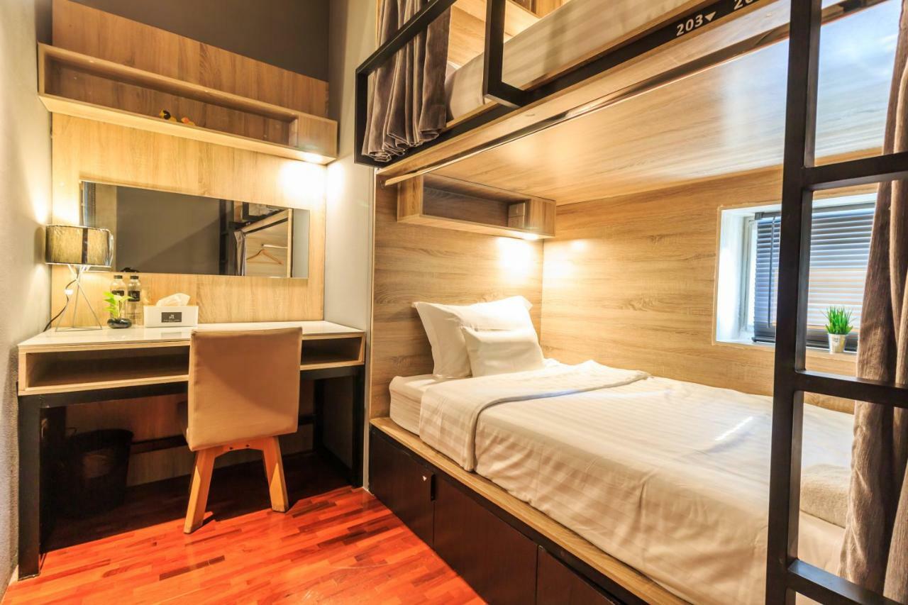 To Bed Poshtel Hostel