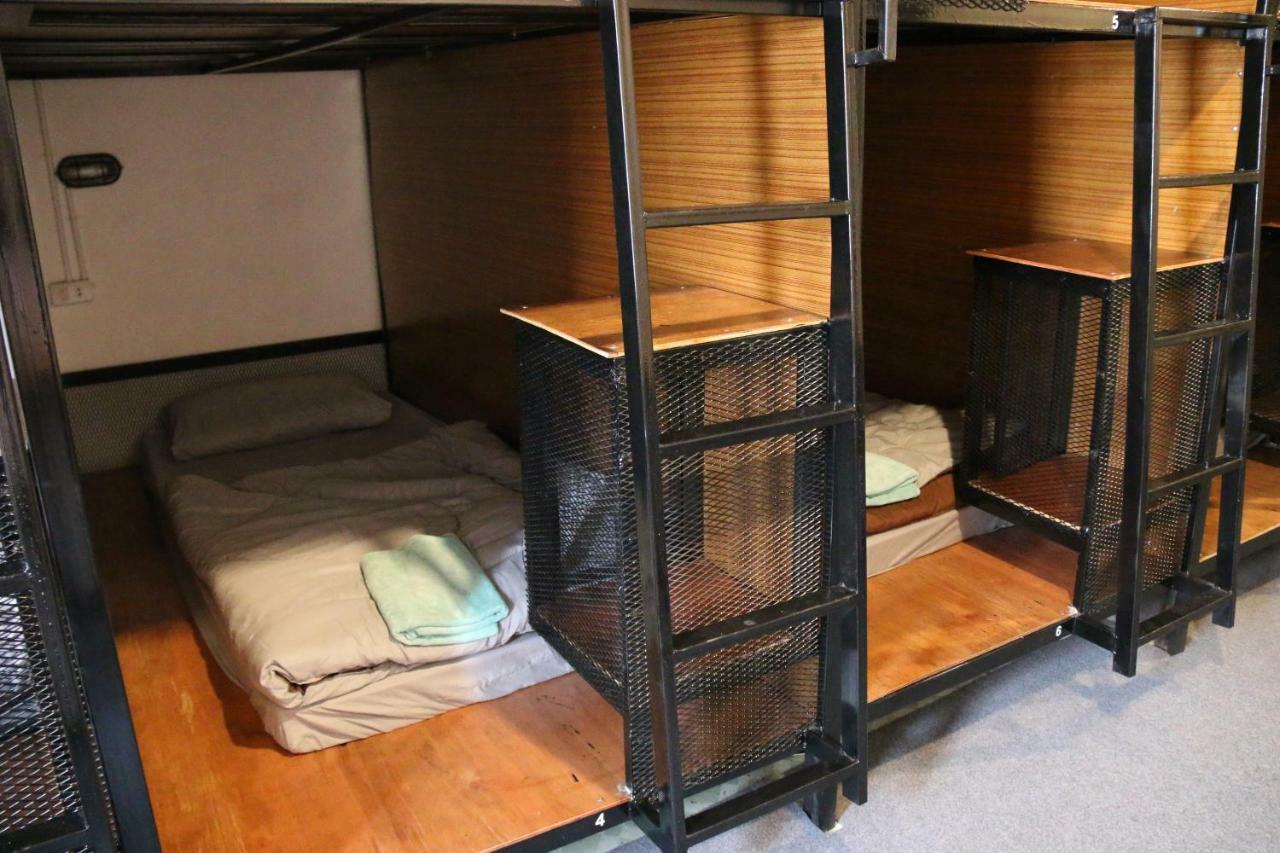 Family 2 Chiangmai (adults Only) Hostel Chiang Mai