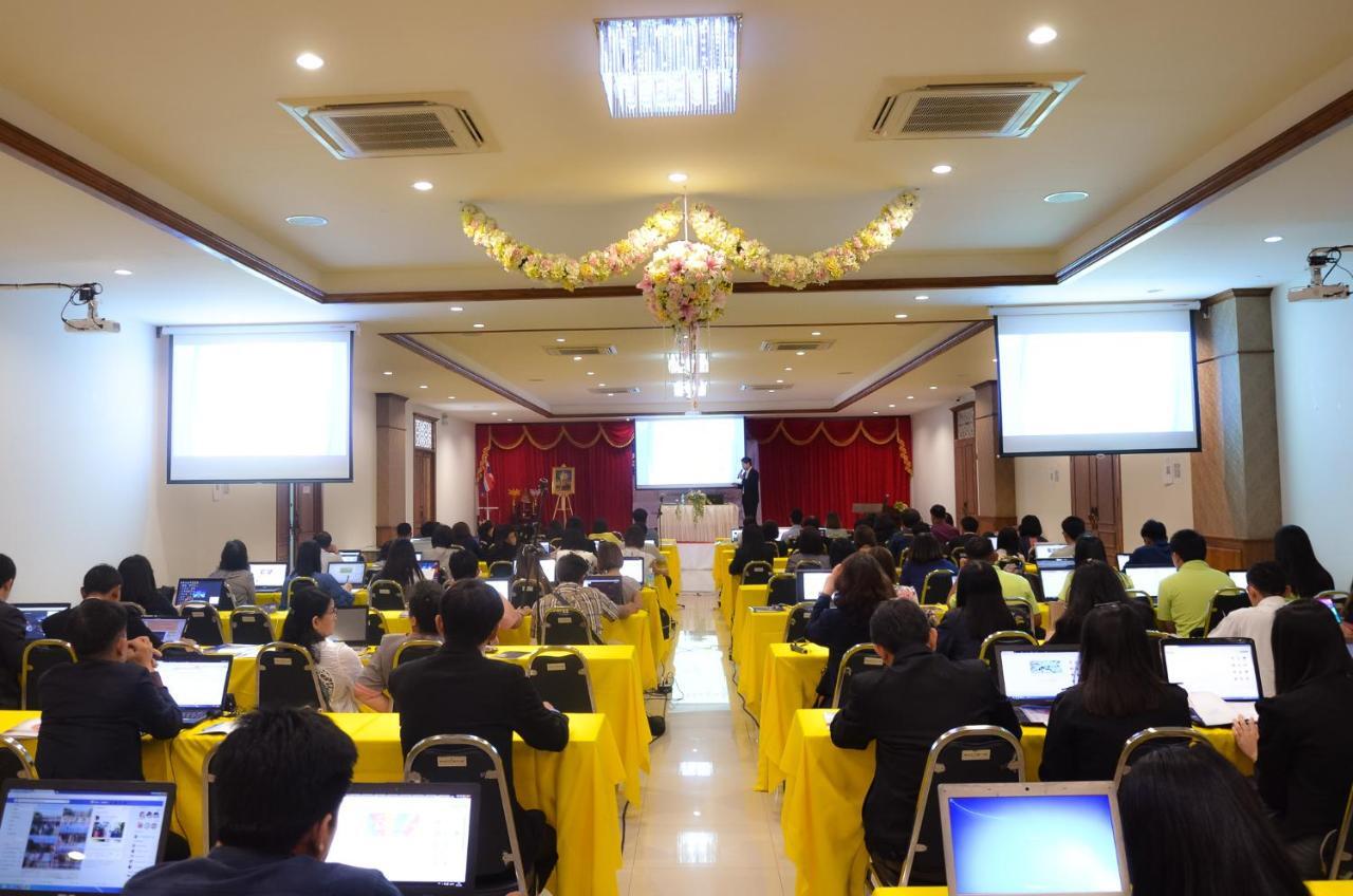 At Ruam Chok Hotel 3*