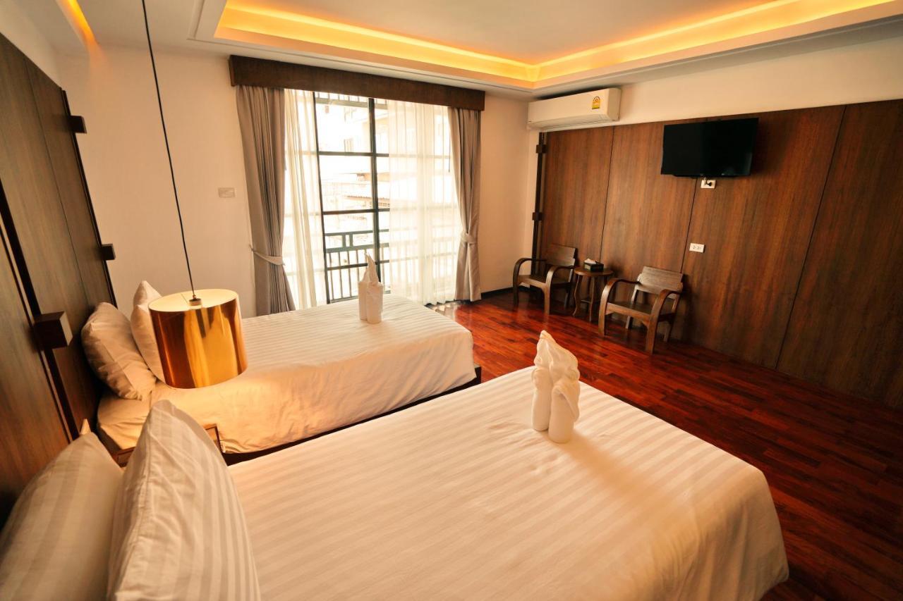 Anika Boutique 3*