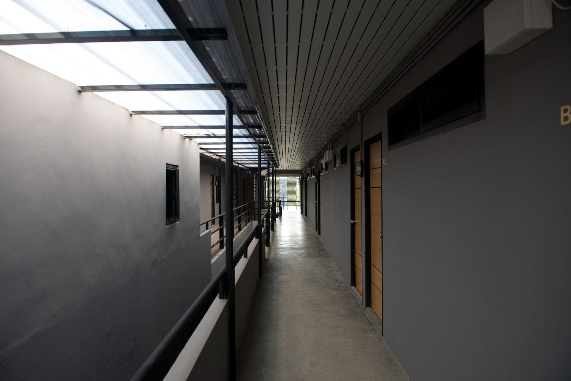 9 Hostel *