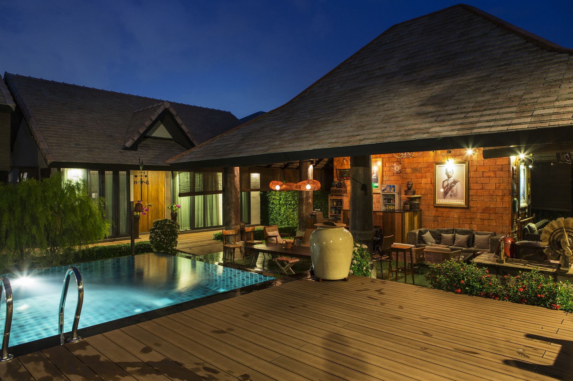 Tikklinsee Pool Villa Chiang Mai