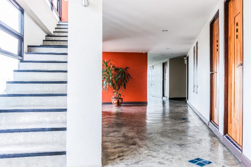 Hotel Oyo 233 Sunshine House Chiang Mai
