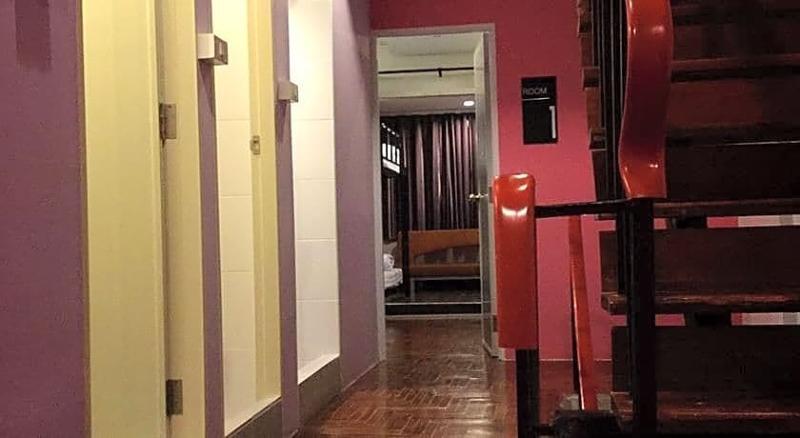 Eden Walking Street Hostel *