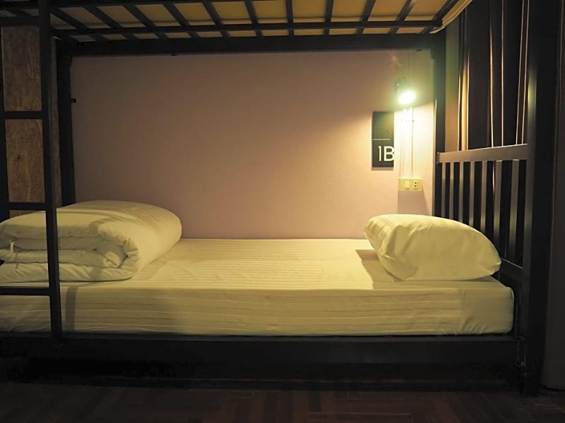 Eden Walking Street Hostel