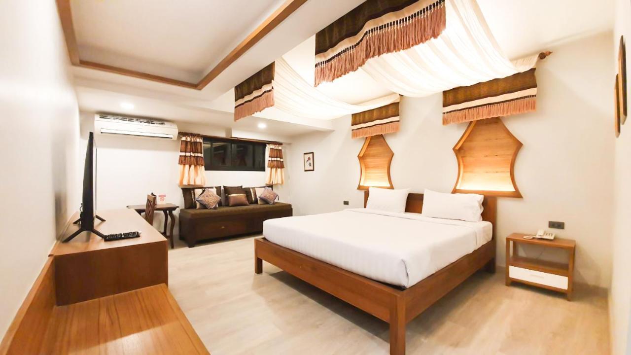 Hotel Big Tree Old Town 3*