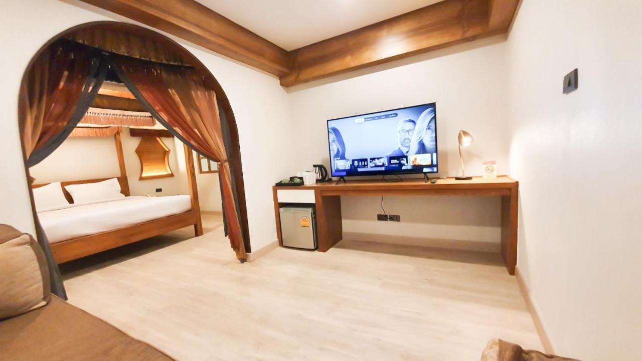 Hotel Big Tree Old Town 3*
