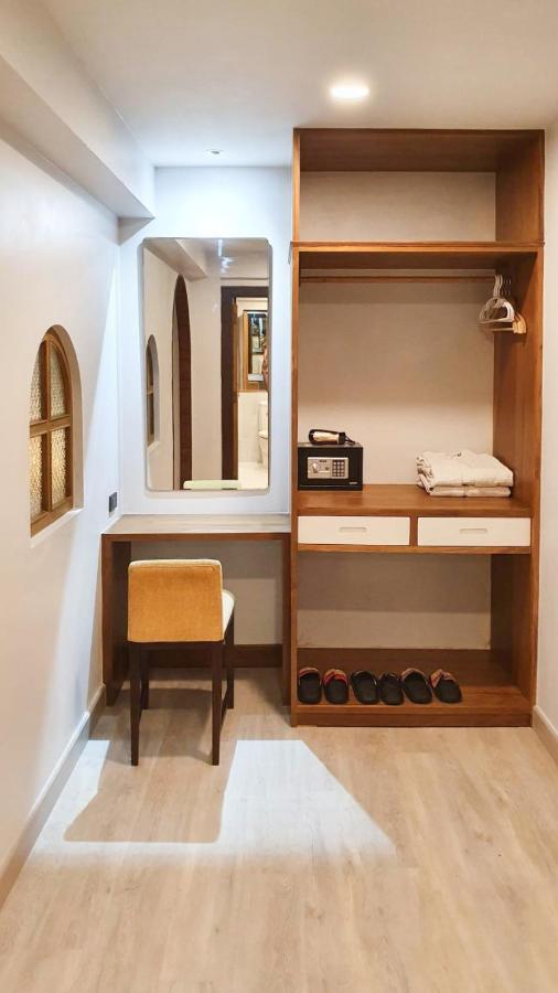 Hotel Big Tree Old Town 3*