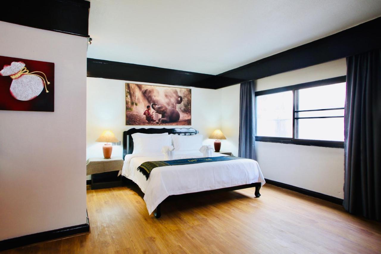 Hotel Thapaeplacehotel 3*