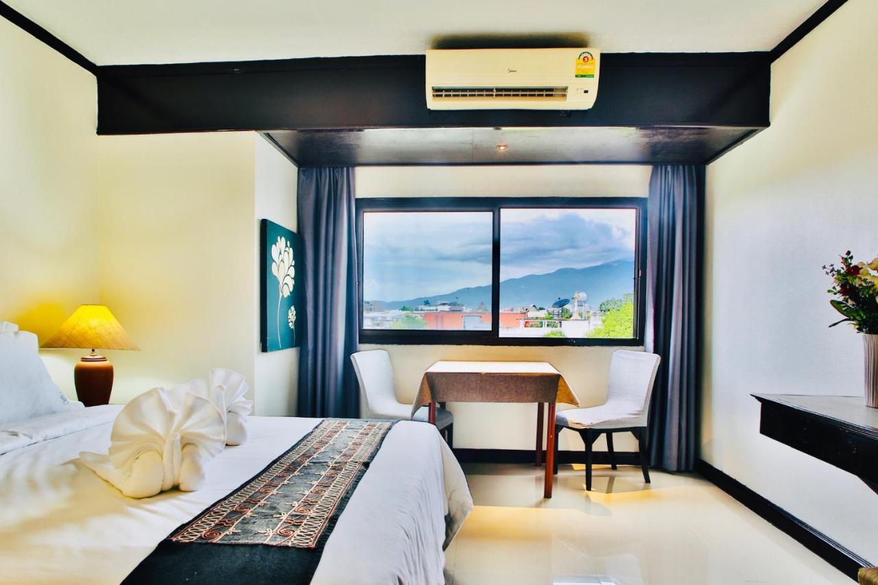 Hotel Thapaeplacehotel 3*