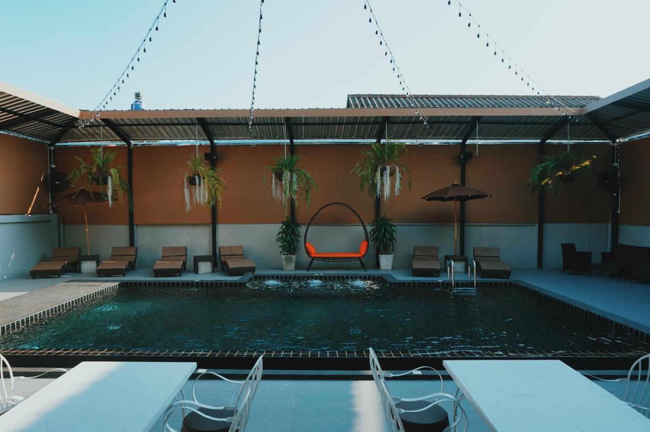Peppy Hotel-pepperyhills Hotel
