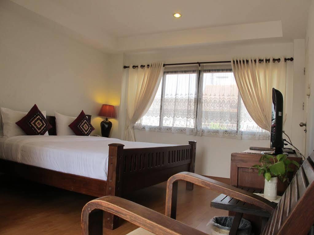 Guest house Rachamankha Flora House