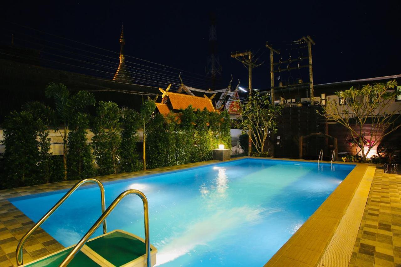 Thapaeplacehotel 3* Chiang Mai