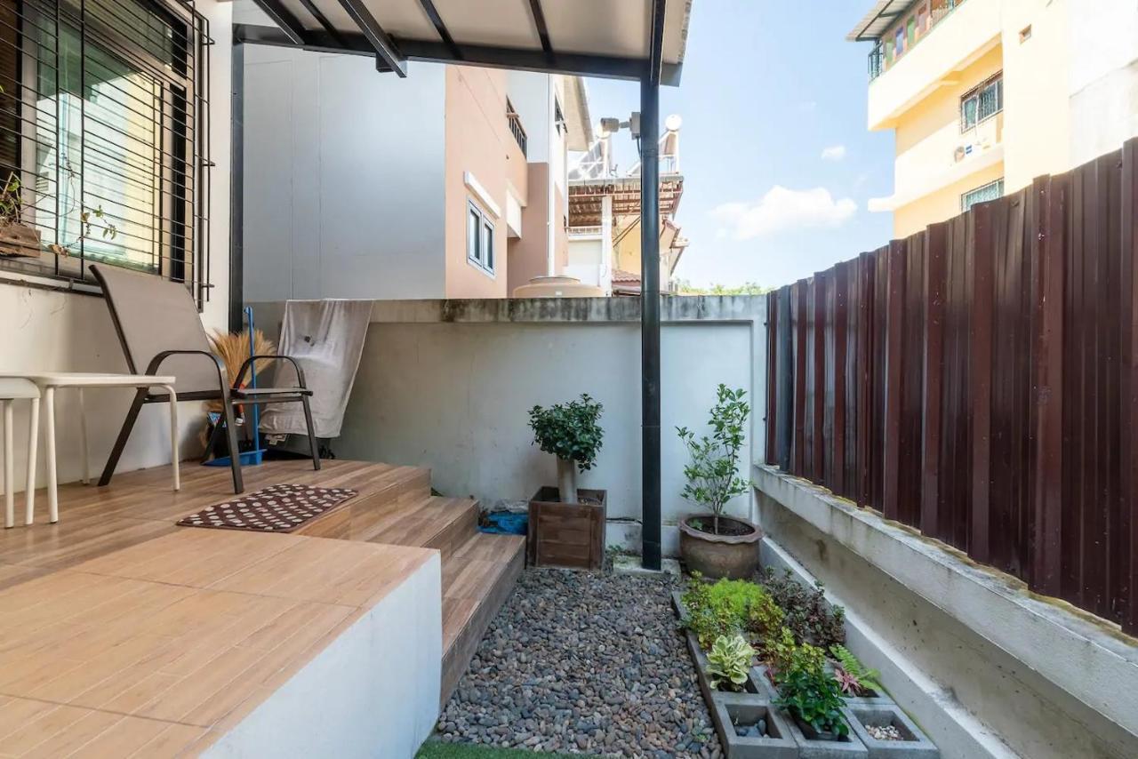 Loft Style Townhouse Near Old *
