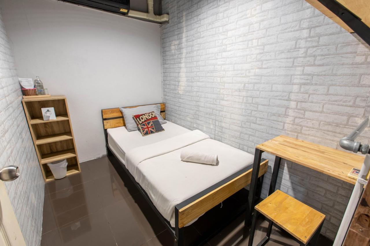 La Belle Nuit House Hostel Chiang Mai