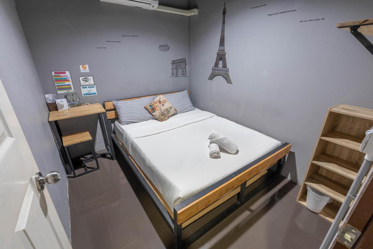 La Belle Nuit House *