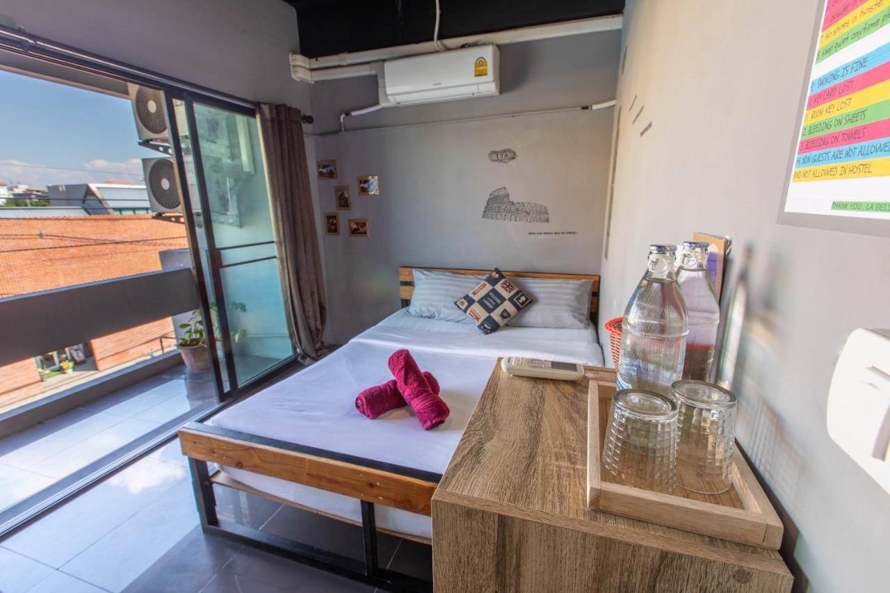 Hostel La Belle Nuit House