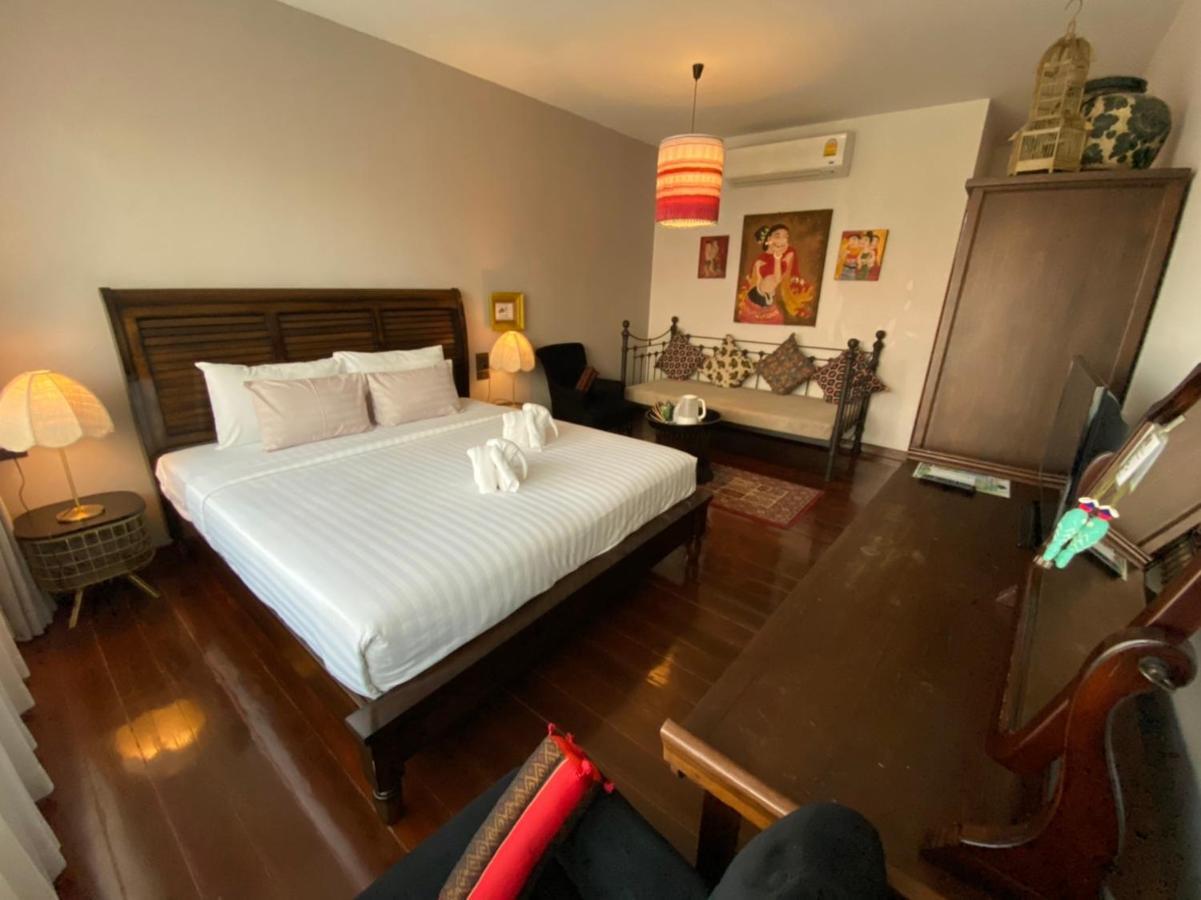 Soon, Bed & Breakfast