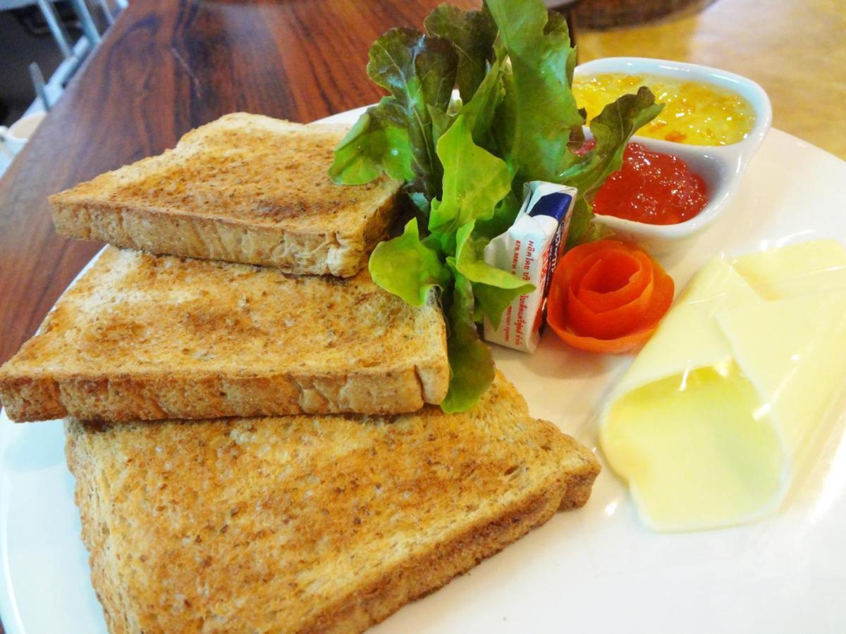 The Travellers Arms 3* Chiang Mai